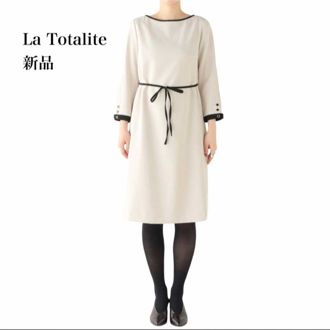 La TOTALITE(ラトータリテ)の新品タグ付き 上品 ラトータリテ バイカラーパイピングワンピース 36 レディースのワンピース(ひざ丈ワンピース)の商品写真