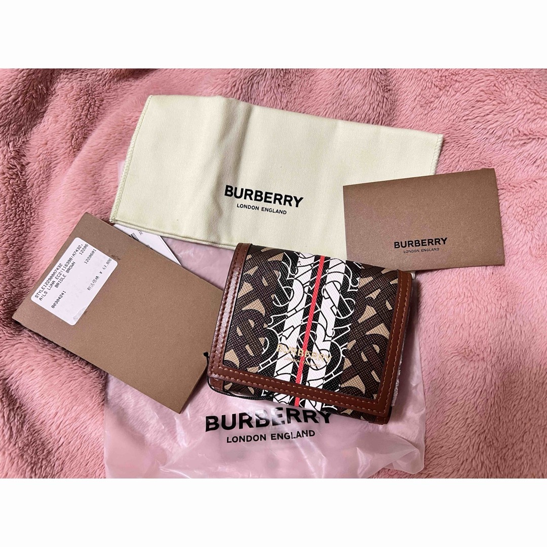 BURBERRY(バーバリー)の【im original様専用】BURBERRY バーバリー 二つ折り財布  レディースのファッション小物(財布)の商品写真