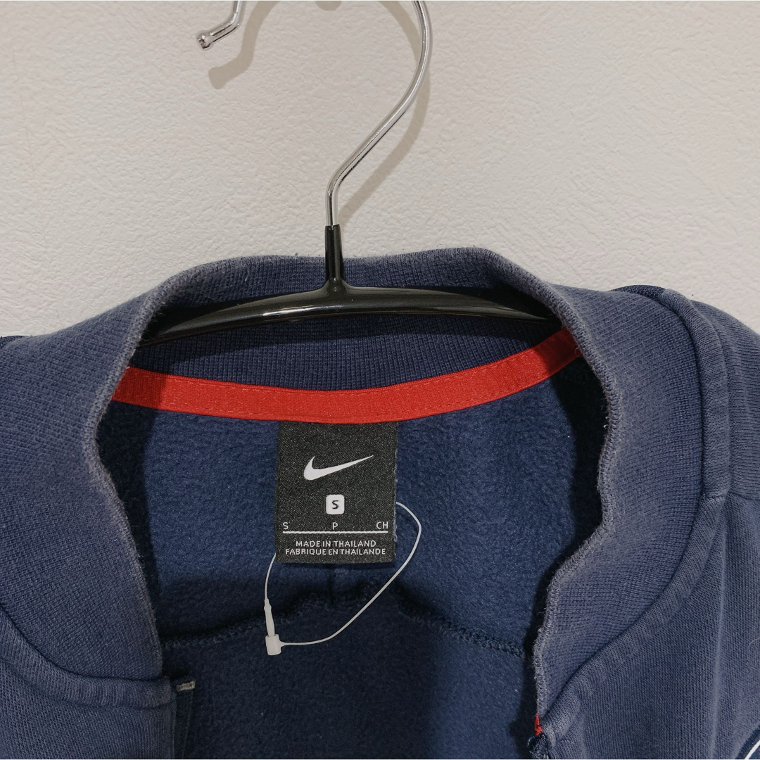NIKE(ナイキ)の【レア】NIKE PARISワンポイントデザイン フルジップトラックジャケットS メンズのトップス(ジャージ)の商品写真