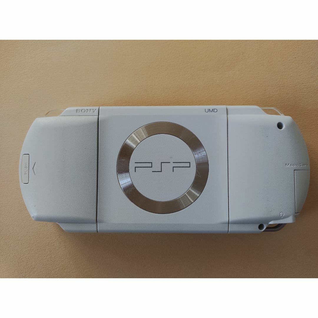 PSP1000 SONY 充電器 取扱説明書付き ジャンク品 エンタメ/ホビーのゲームソフト/ゲーム機本体(携帯用ゲーム機本体)の商品写真