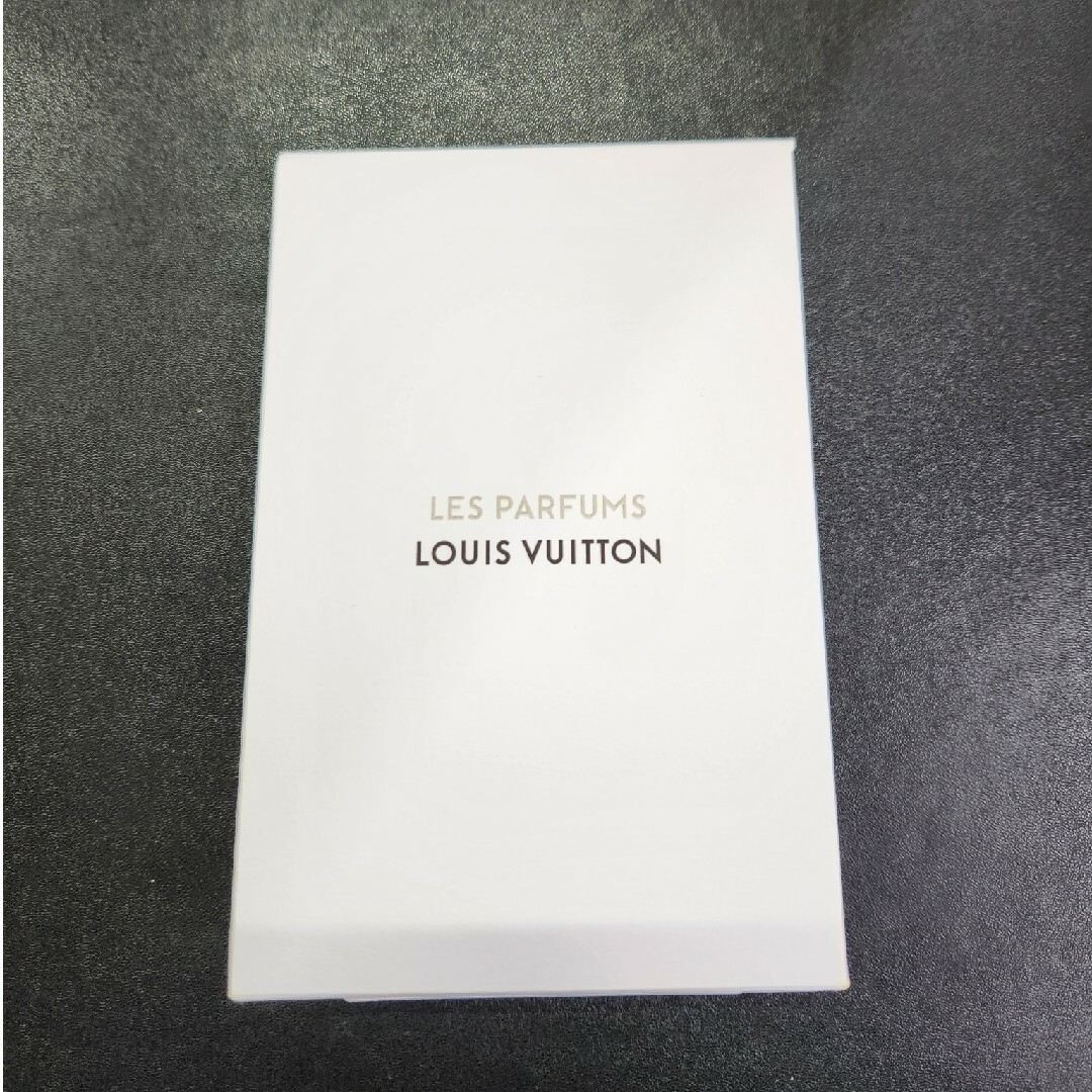 LOUIS VUITTON(ルイヴィトン)の未開封 ルイヴィトン 香水サンプル2ml×2個 コスメ/美容のキット/セット(サンプル/トライアルキット)の商品写真