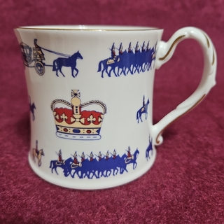 コールポート エリザベス女王 在位25周年記念 限定2500個 マグカップ(食器)