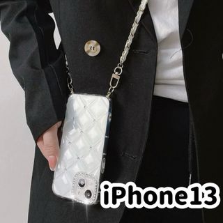 アイフォーン(iPhone)のiPhone13ケース ゴールドチェーン　ショルダーストラップ　キルティング(iPhoneケース)