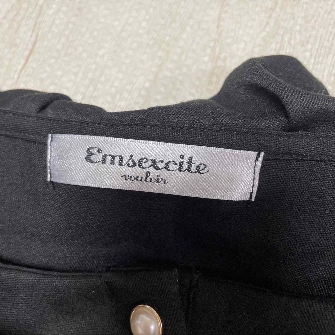 EMSEXCITE(エムズエキサイト)のエムズエキサイト　ブラウス　トップス　レトロガール レディースのトップス(シャツ/ブラウス(長袖/七分))の商品写真