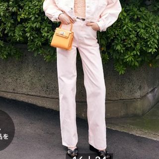 マウジー(moussy)の最終値下げ！moussy ストレートデニム ピンク 25インチ 新品未使用(デニム/ジーンズ)