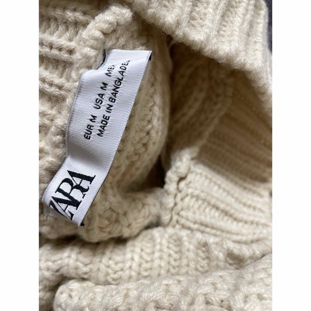 ZARA - zara Vネックニット ホワイトの通販 by mari's|ザラ ZARA - zara Vネックニット ホワイトの通販 by mari's|ザラ
