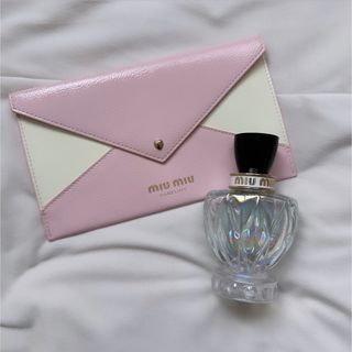 ミュウミュウ(miumiu)のミュウミュウ　ツイストオードマグノリア100ml(香水(女性用))