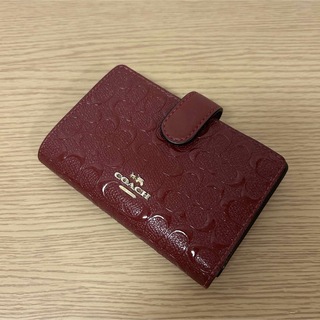 コーチ(COACH)のCOACH コーチ 赤 パテントレザー ウォレット F25937 二つ折り財布(財布)