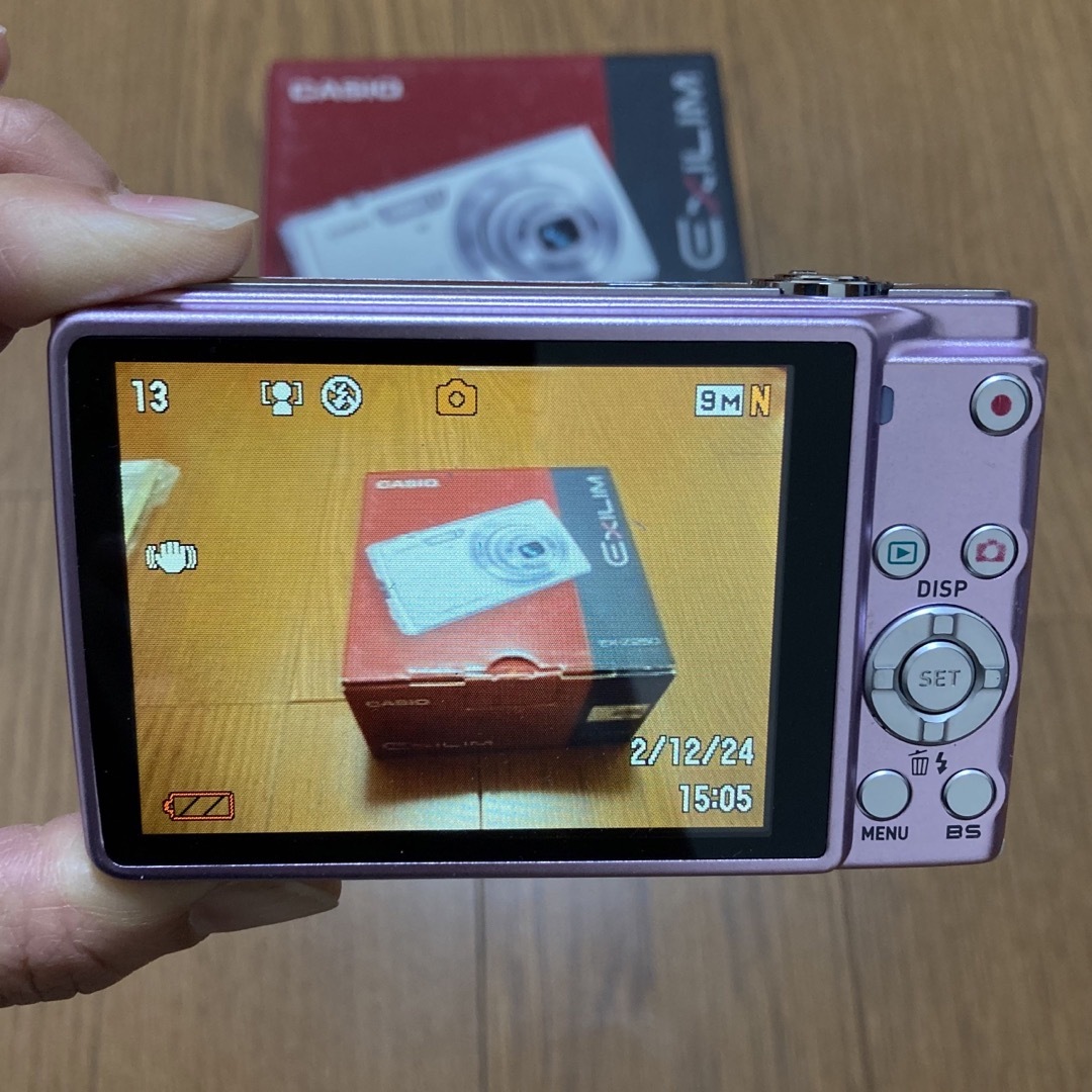 CASIO(カシオ)のカシオ　デジカメ　EXILIM Ex-z250 ピンク　完備品 スマホ/家電/カメラのカメラ(コンパクトデジタルカメラ)の商品写真