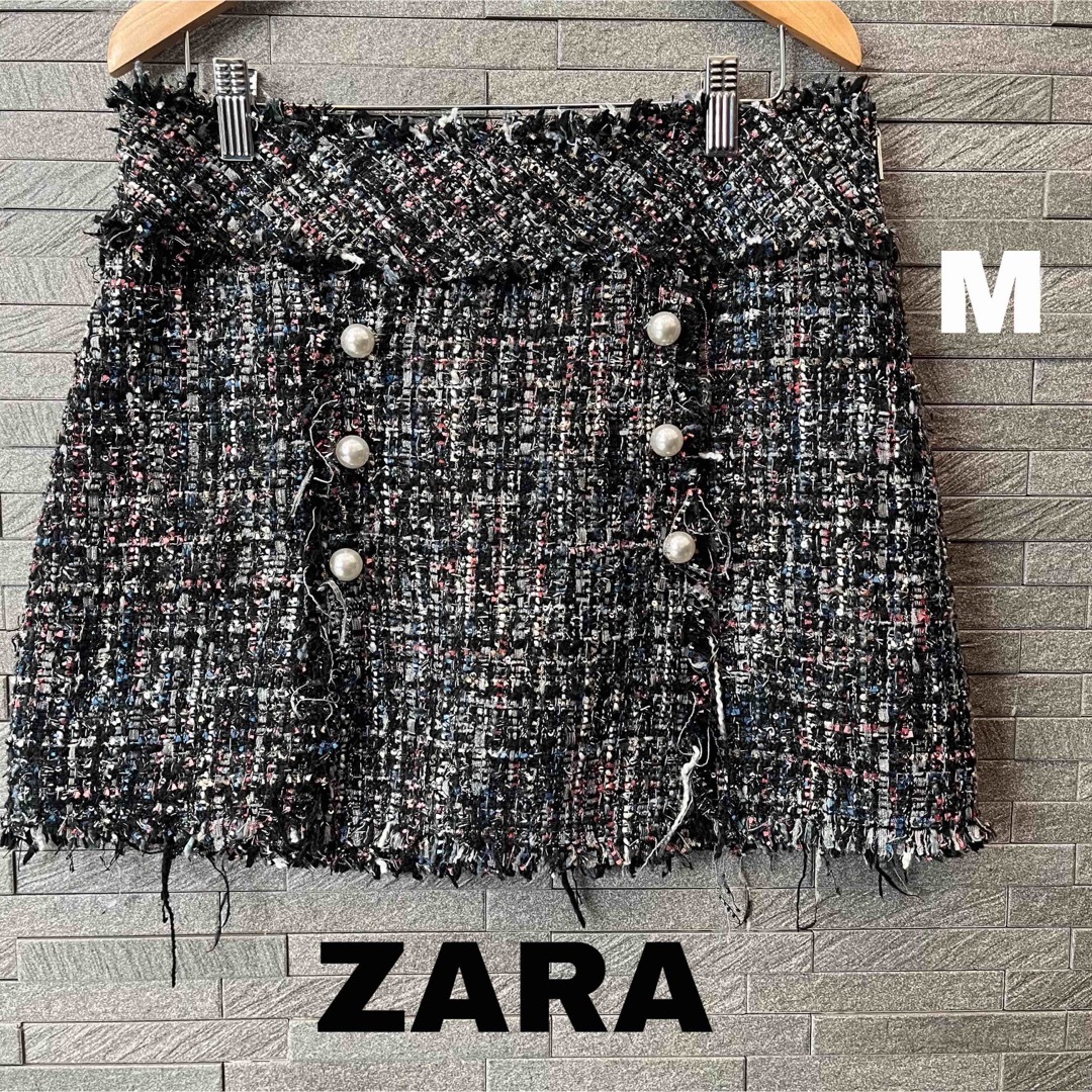 ZARA(ザラ)のザラ ミニ スカート  ブラック プリーツ 台形 スパンコール　ツイード　パール レディースのスカート(ミニスカート)の商品写真