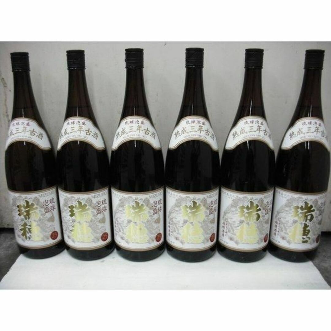 【瑞穂酒造】琉球泡盛 瑞穂 熟成三年古酒　　　 25度 1.8Ｌ ６本セット 食品/飲料/酒の酒(焼酎)の商品写真