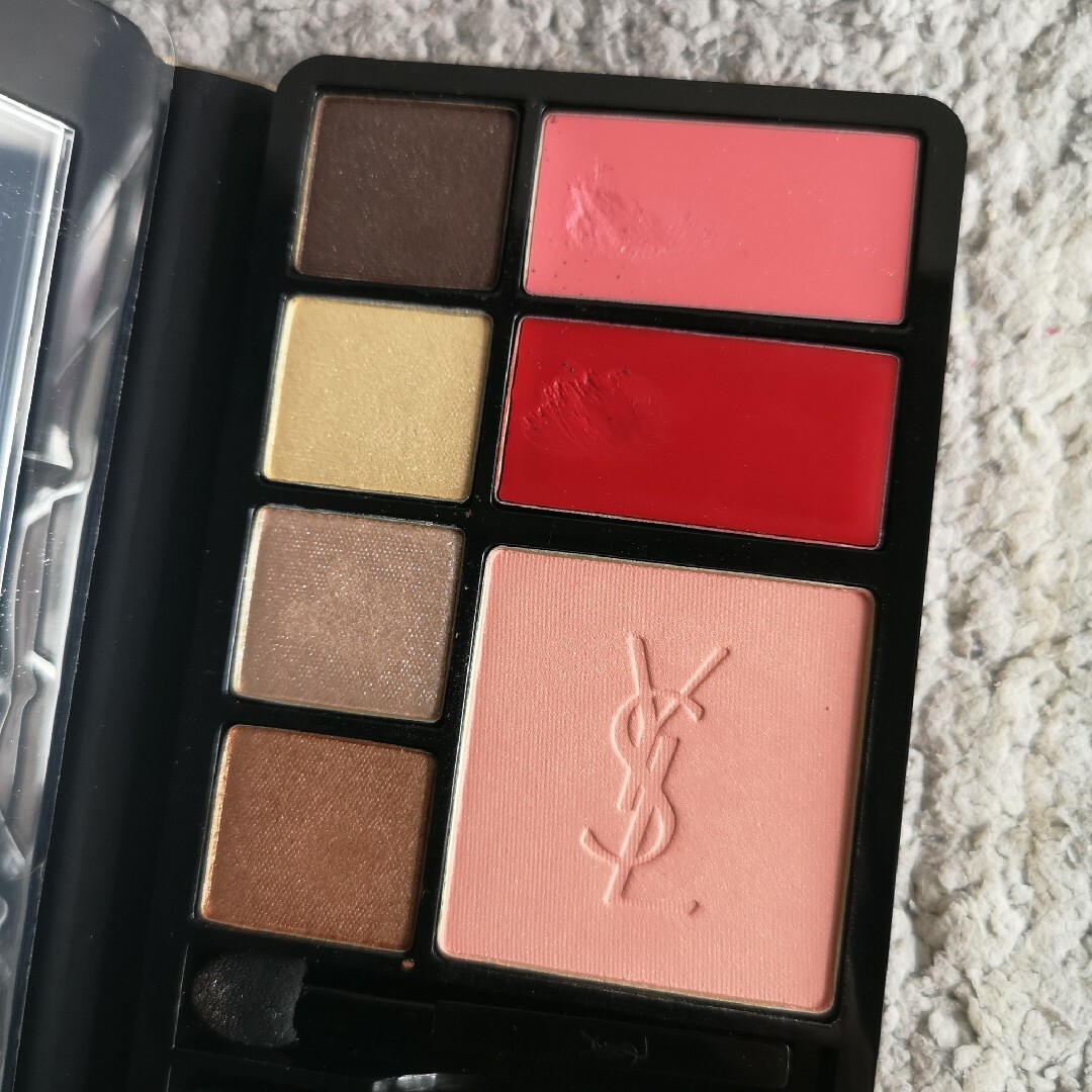 Yves Saint Laurent Beaute(イヴサンローランボーテ)のイヴサンローラン　パレット コスメ/美容のキット/セット(コフレ/メイクアップセット)の商品写真