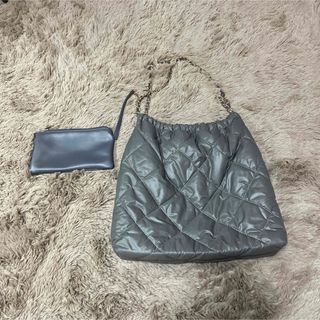 美品！　お洒落　チェーン　キルティング　ショルダーバッグ　ポーチ付き(ショルダーバッグ)