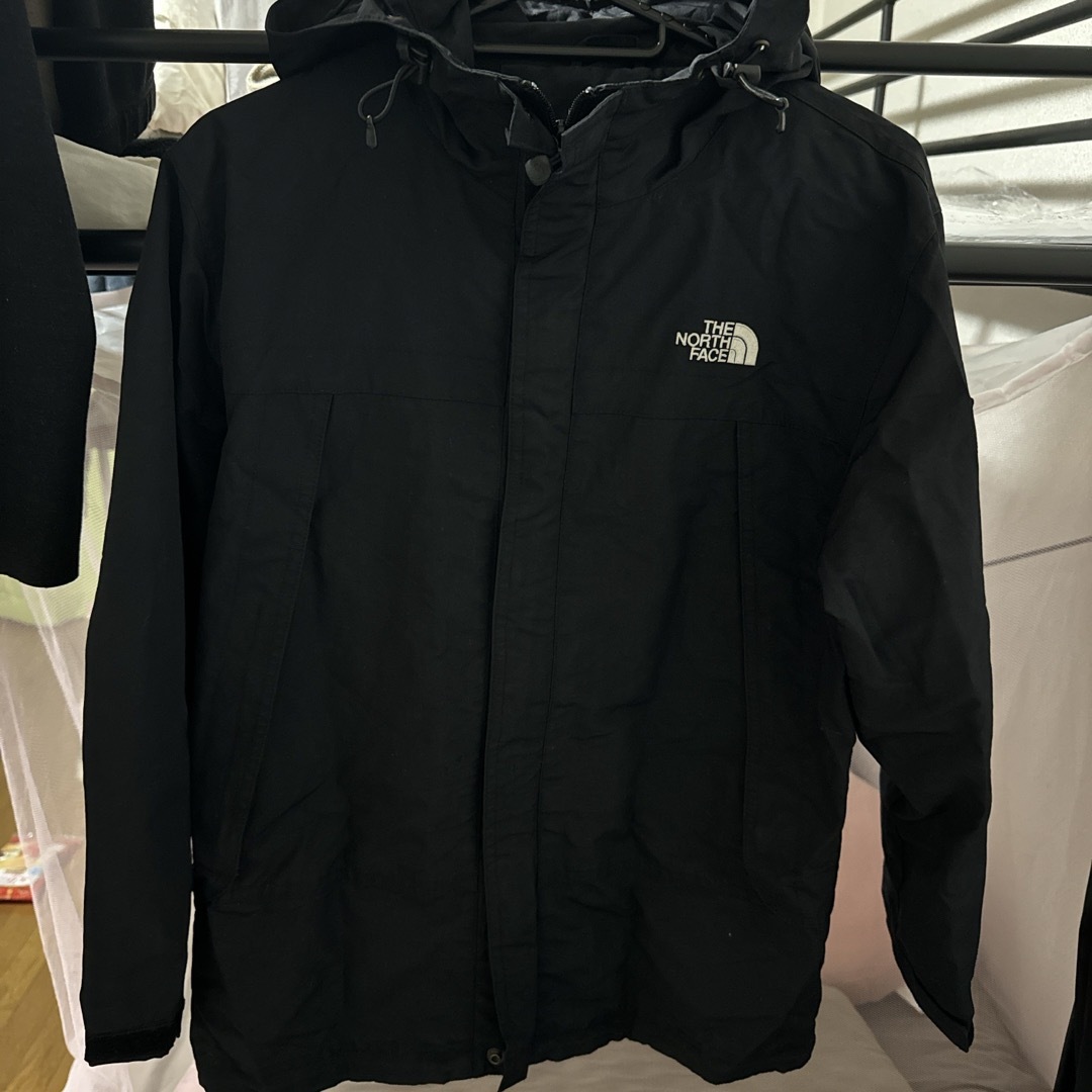 THE NORTH FACE(ザノースフェイス)のざノースフェイス　キッズ　マウンテンパーカー　古着　刺繍ロゴ キッズ/ベビー/マタニティのキッズ服男の子用(90cm~)(ジャケット/上着)の商品写真