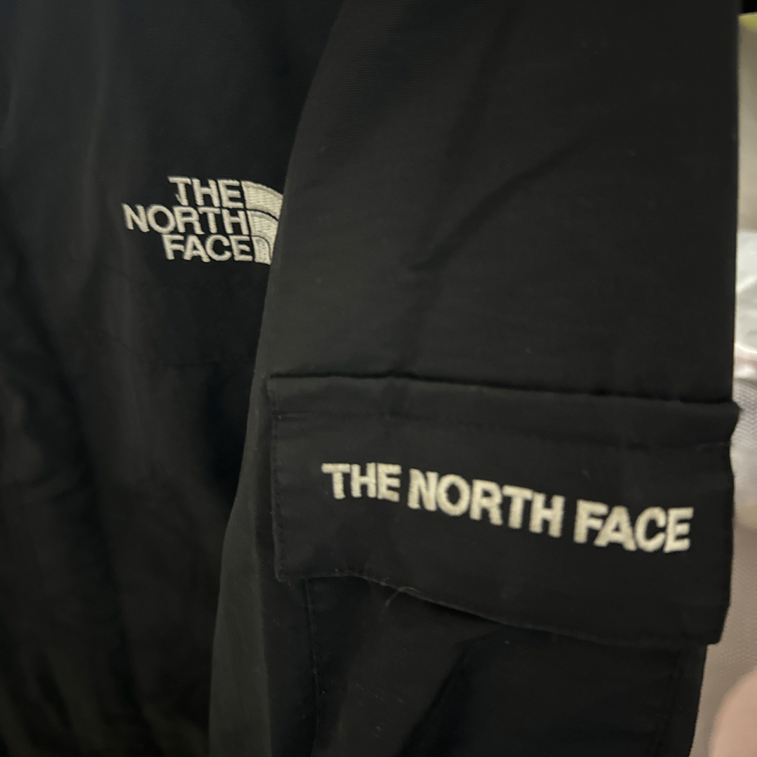 THE NORTH FACE(ザノースフェイス)のざノースフェイス　キッズ　マウンテンパーカー　古着　刺繍ロゴ キッズ/ベビー/マタニティのキッズ服男の子用(90cm~)(ジャケット/上着)の商品写真