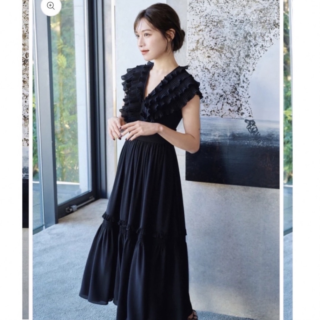 ánuans(アニュアンス)のPleats collar Chiffon Dress レディースのワンピース(ロングワンピース/マキシワンピース)の商品写真