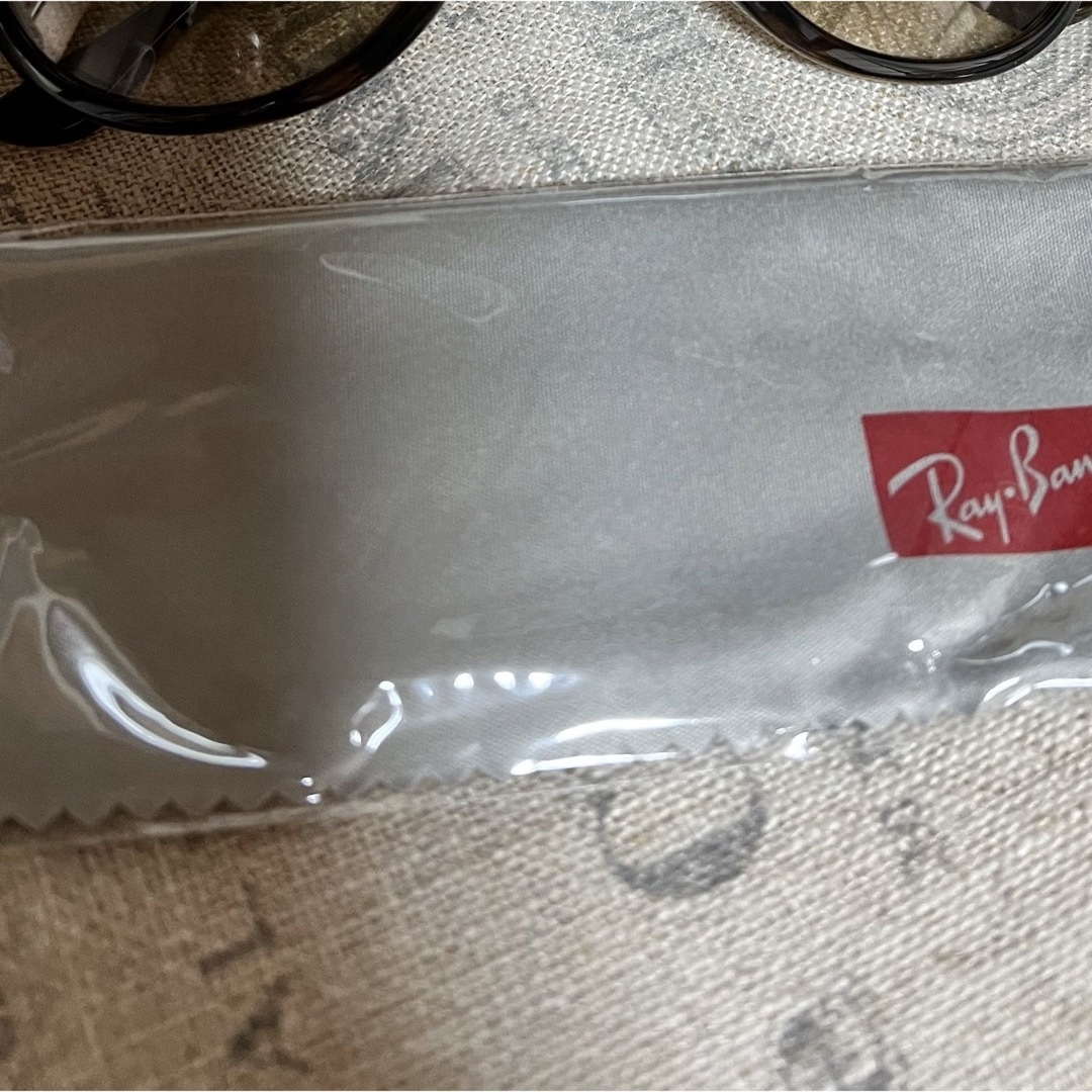 Ray-Ban(レイバン)のレイバン　サングラス　rb4126 CATS レディースのファッション小物(サングラス/メガネ)の商品写真
