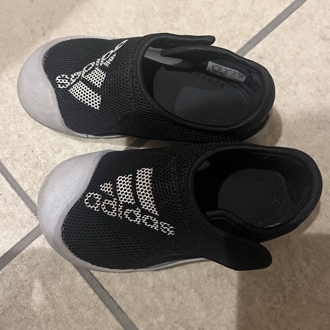 adidas(アディダス)のadidas キッズサンダル キッズ/ベビー/マタニティのキッズ靴/シューズ(15cm~)(サンダル)の商品写真