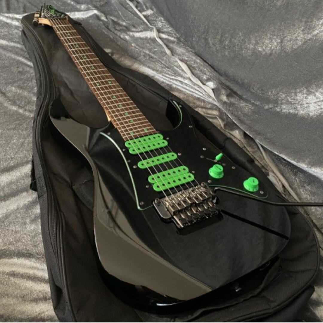 Ibanez(アイバニーズ)の定価253,000円 IBANEZ UV70P スティーヴ・ヴァイ モデル 楽器のギター(エレキギター)の商品写真