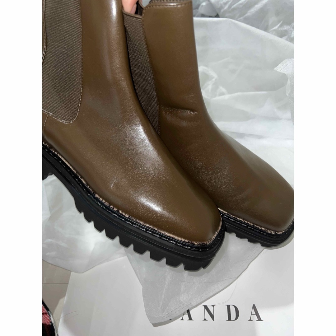 RANDA(ランダ)の新品未使用　RANDA  ブーツ　Mサイズ　ブラウン レディースの靴/シューズ(ブーツ)の商品写真