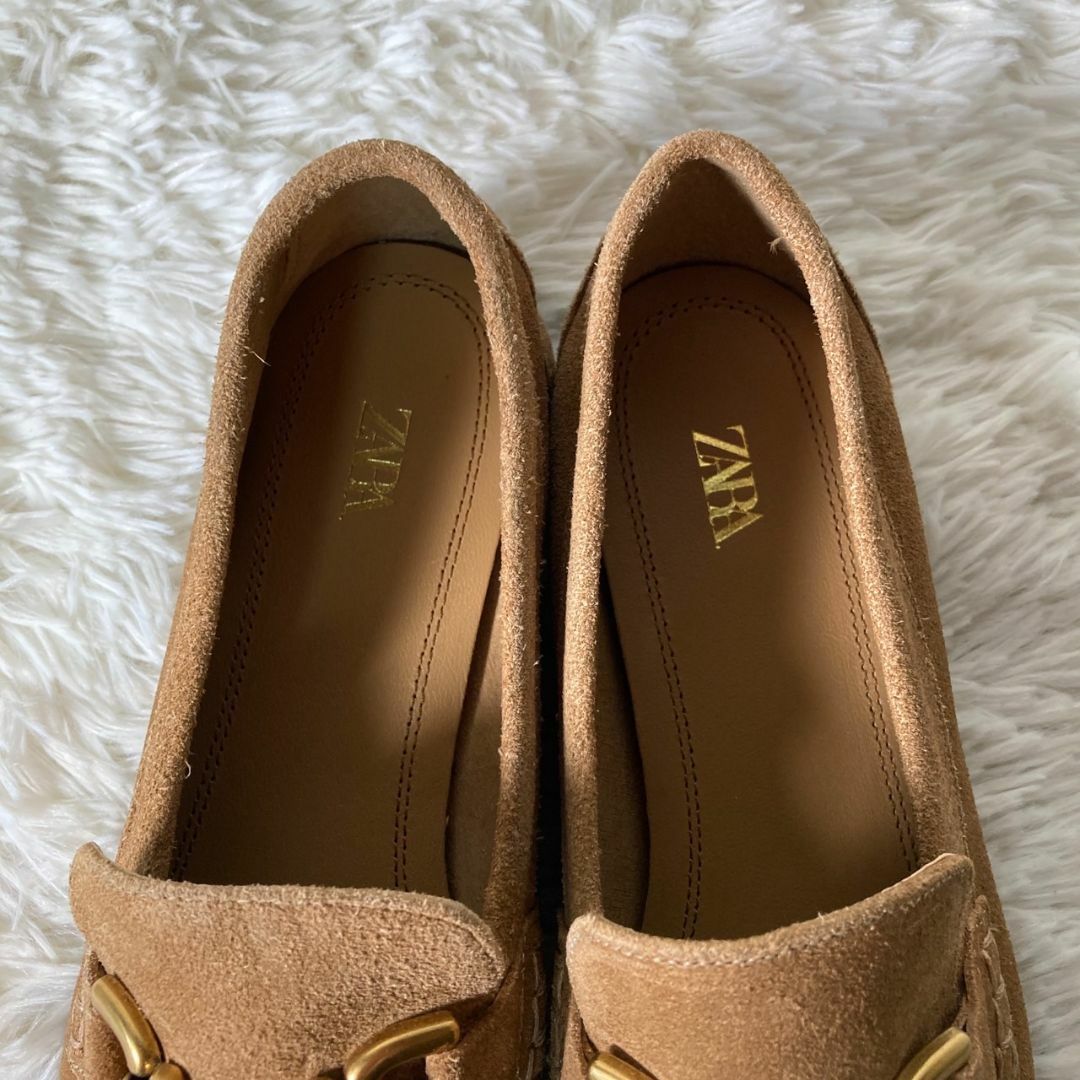 ほぼ未使用 ZARA ザラ ビットローファー スエード 本革 レザー 25.5 ほぼ未使用 ZARA ザラ ビットローファー スエード 本革 レザー 25.5