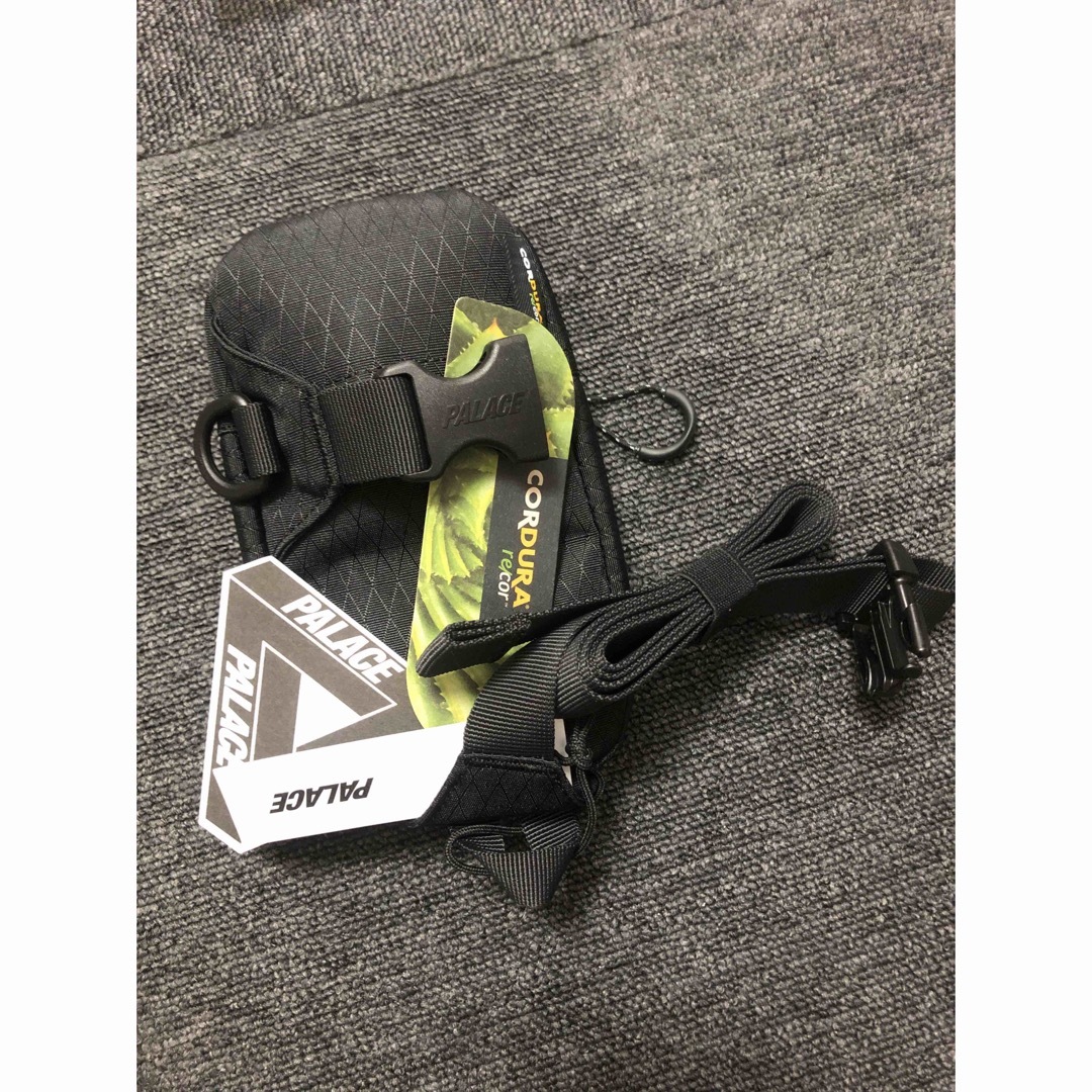 PALACE - 【新品】PALACE Cordura Y-RIP Sling スモールバッグの PALACE - 【新品】PALACE Cordura Y-RIP Sling スモールバッグの