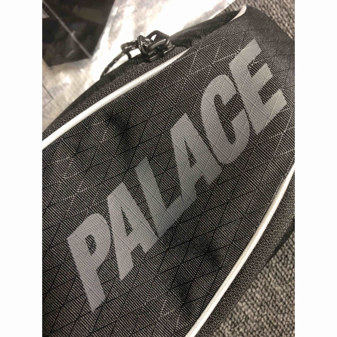 PALACE - 【新品】PALACE Cordura Y-RIP Sling スモールバッグの PALACE - 【新品】PALACE Cordura Y-RIP Sling スモールバッグの