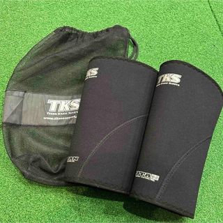 ゴールドジム(GOLD'S GYM)のタイタン　TITAN　ニースリーブ　Mサイズ　TKS　エルゴプロ　鬼プロ(トレーニング用品)