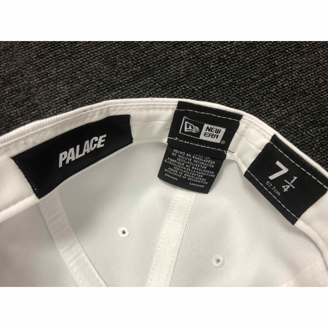 PALACE(パレス)の【新品】PALACE P New Era Lp 59Fifty white メンズの帽子(キャップ)の商品写真