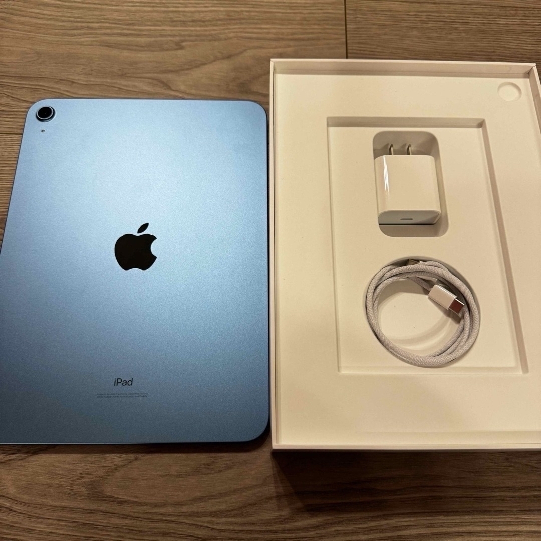 iPad(アイパッド)の【未使用】iPad10世代  Blueほぼ新品 スマホ/家電/カメラのPC/タブレット(タブレット)の商品写真