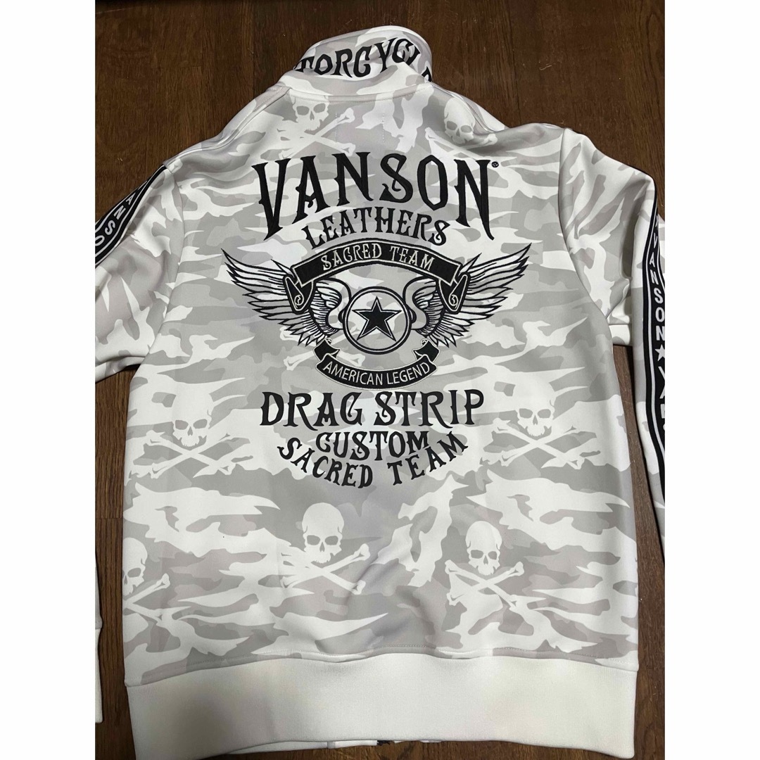VANSON(バンソン)のVANSON バンソン フルジップ トラックジャケット総刺繍 ジャージ Mサイズ メンズのトップス(ジャージ)の商品写真