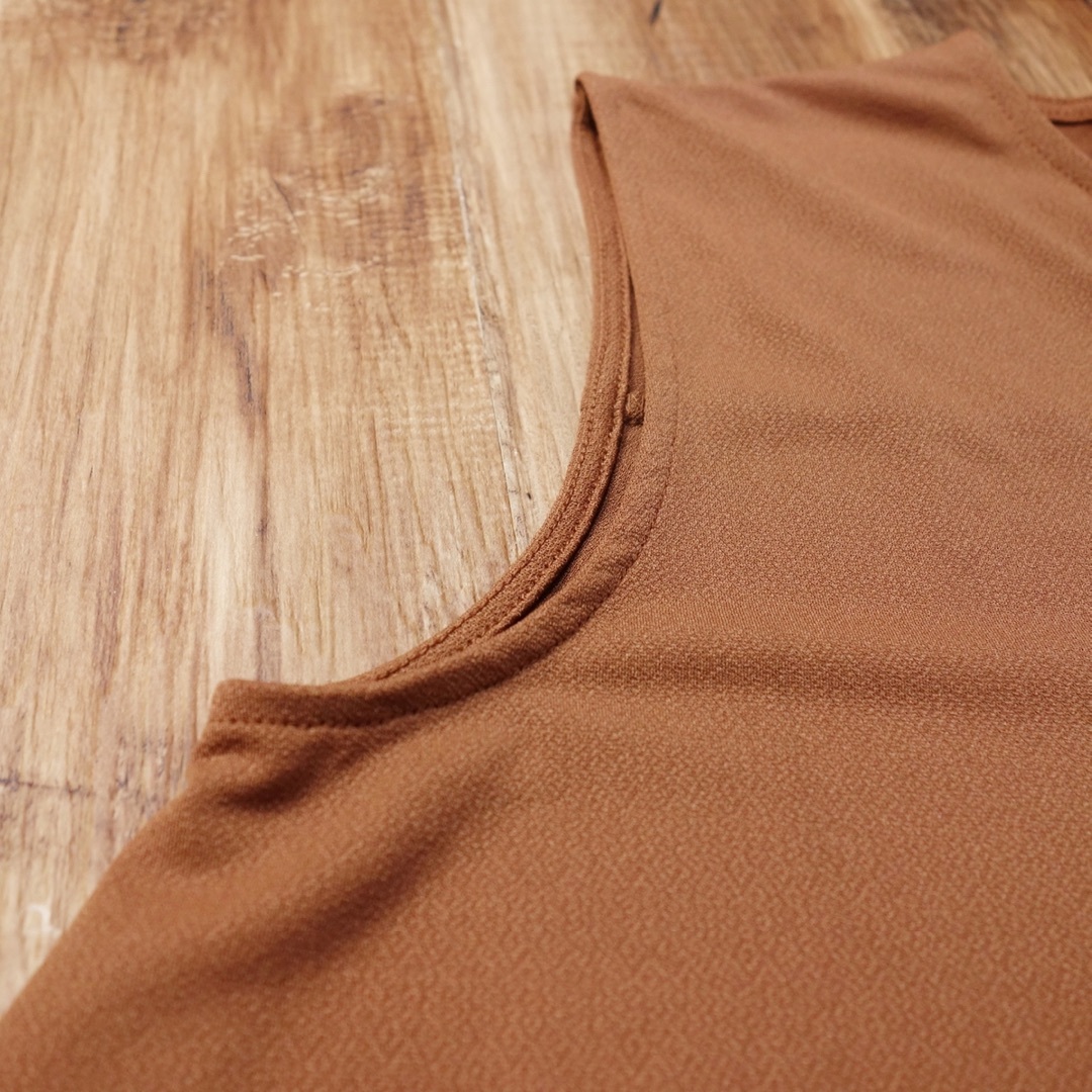 A/C DESIGN BY ALPHA CUBIC(エーシーデザインバイアルファキュービック)のLサイズ ノースリーブカットソー レディース 古着 ブラウン LH54 レディースのトップス(カットソー(半袖/袖なし))の商品写真