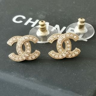 CHANEL - シャネル チェーンピアス BTS テテ ジミン着用 超入手困難品 ...