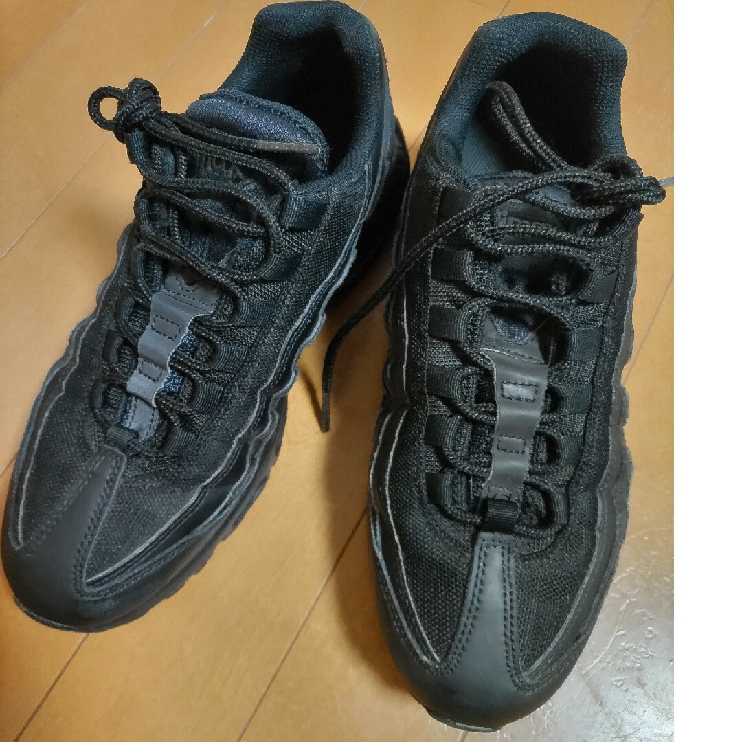 NIKE(ナイキ)のAIR MAX 95 BLACK/BLACK-DARK GREY 24.5cm メンズの靴/シューズ(スニーカー)の商品写真