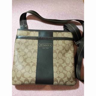 コーチ(COACH)のcoach【美品】コーチ ショルダーバッグ シグネチャー(ショルダーバッグ)