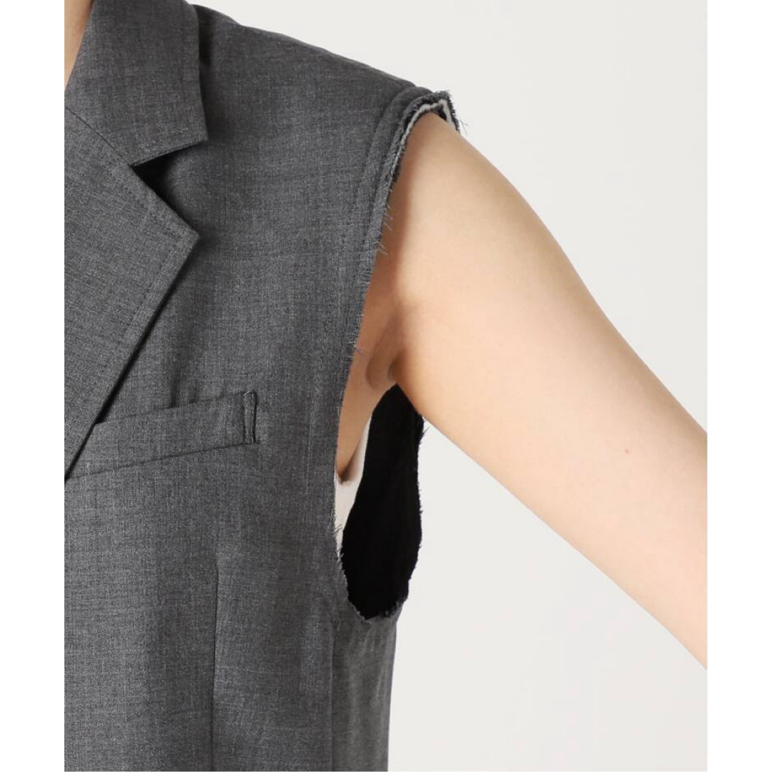 L'Appartement DEUXIEME CLASSE(アパルトモンドゥーズィエムクラス)の✴︎新品✴︎ L'Appartement Masculine Vest レディースのトップス(ベスト/ジレ)の商品写真