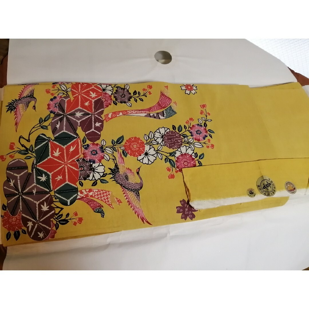 ◇ 紅型 黄 花 鶴 着物 正絹の通販 by ms|ラクマ ◇ 紅型 黄 花 鶴 着物 正絹の通販 by ms|ラクマ