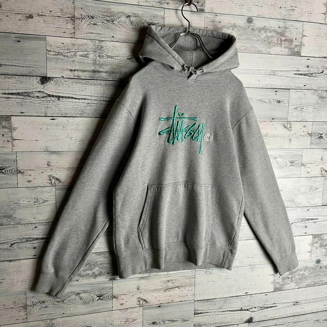 即完売品】STUSSY ステューシー プルオーバー パーカー 刺繍ロゴ 即完売品】STUSSY ステューシー プルオーバー パーカー 刺繍ロゴ