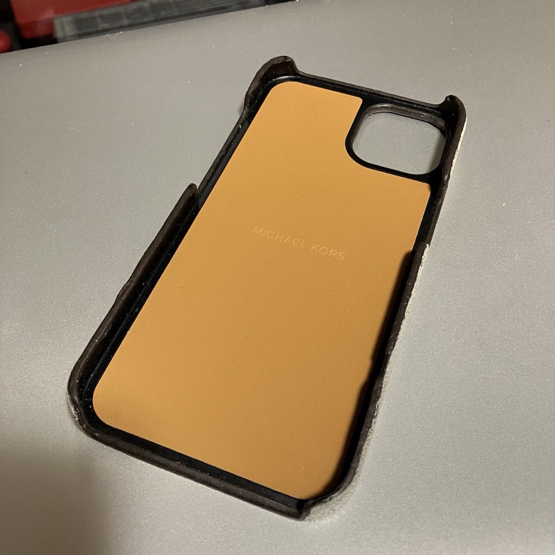 Michael Kors(マイケルコース)の【MICHAEL KORS / マイケルコース】 iPhone13 ケース スマホ/家電/カメラのスマホアクセサリー(iPhoneケース)の商品写真