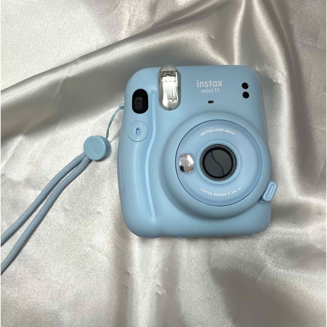 富士フイルム(フジフイルム)のFUJIFILM チェキ　instax mini 11 スカイブルー スマホ/家電/カメラのカメラ(フィルムカメラ)の商品写真