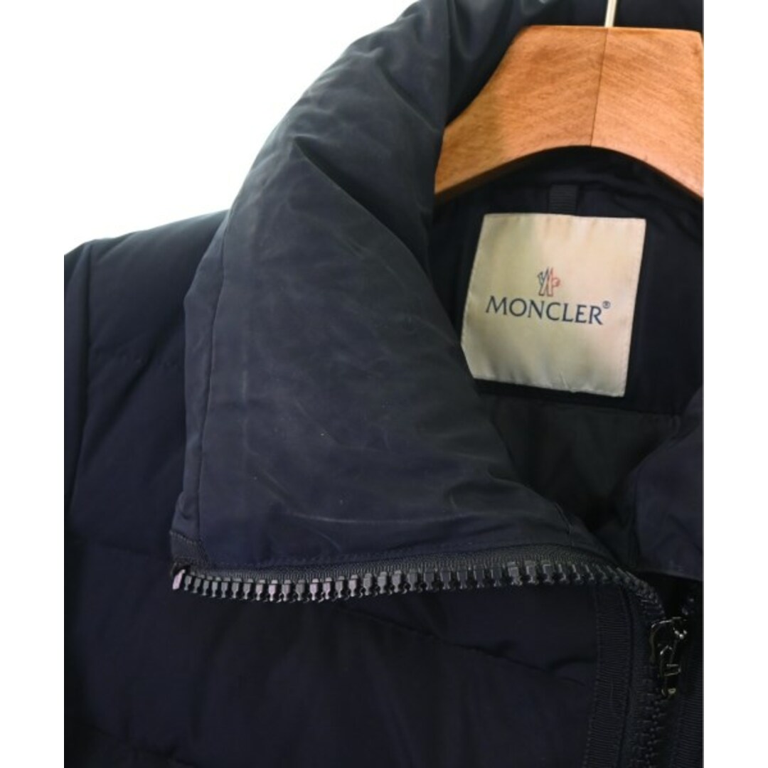 MONCLER(モンクレール)のMONCLER モンクレール ダウンコート 0(XS位) 紺 【古着】【中古】 レディースのジャケット/アウター(ダウンコート)の商品写真
