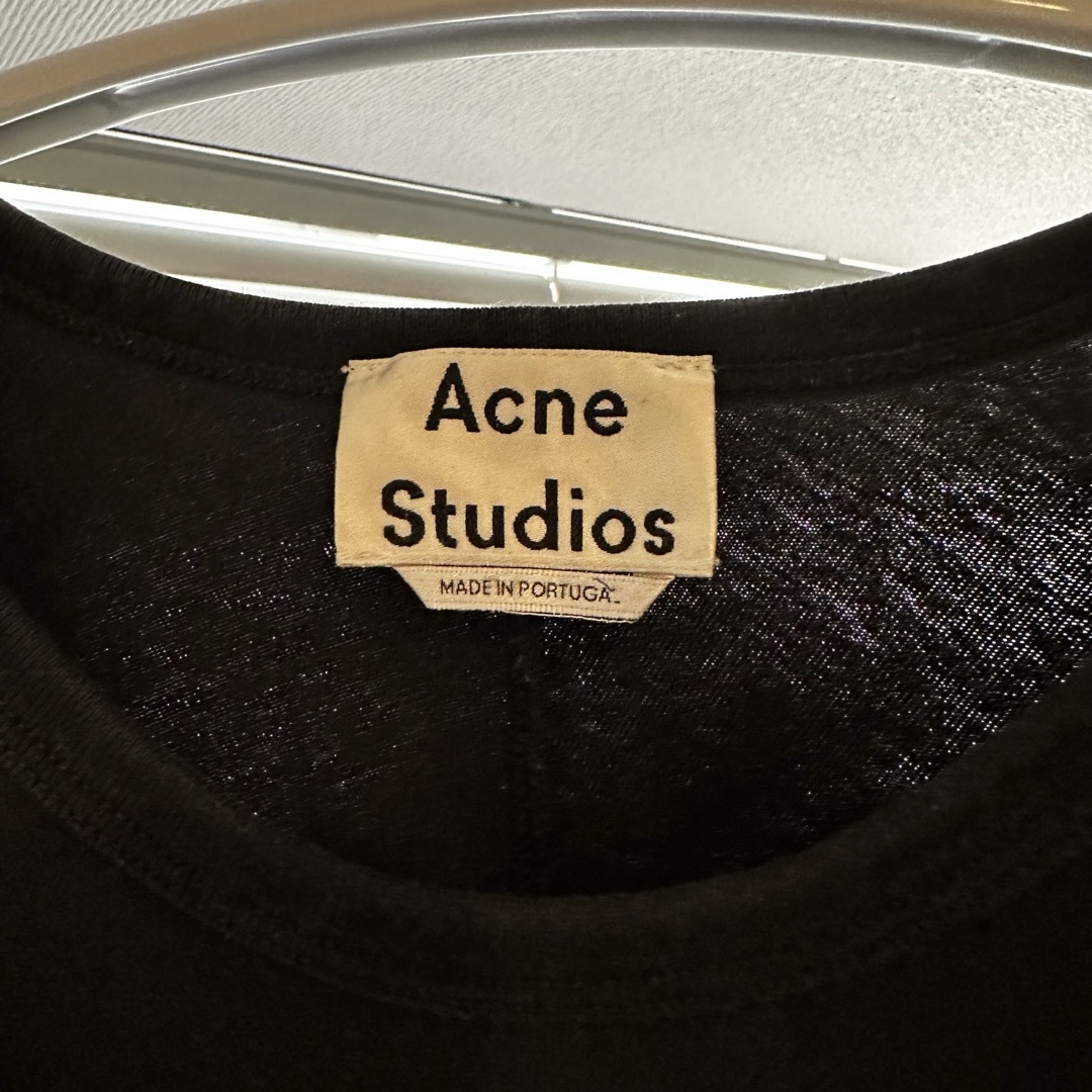 Acne Studios(アクネストゥディオズ)のAcne Studios ロングスリーブ　Tシャツ メンズのトップス(Tシャツ/カットソー(半袖/袖なし))の商品写真