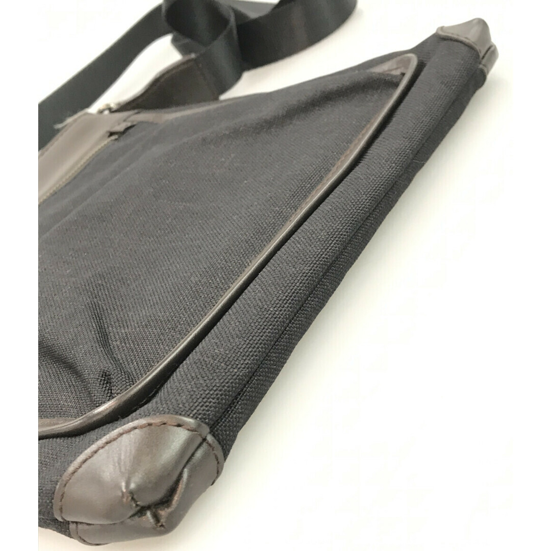 TAKEO KIKUCHI(タケオキクチ)のタケオキクチ ショルダーバッグ 斜め掛け ユニセックス レディースのバッグ(ショルダーバッグ)の商品写真