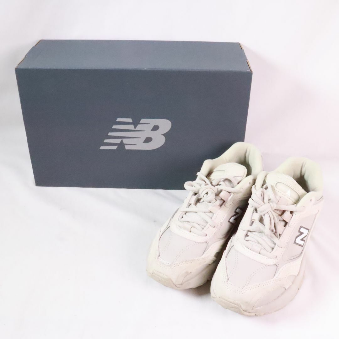 New Balance(ニューバランス)のNew Balance　ニューバランス　スニーカー　452 WX452SR　白　23.0 レディースの靴/シューズ(スニーカー)の商品写真