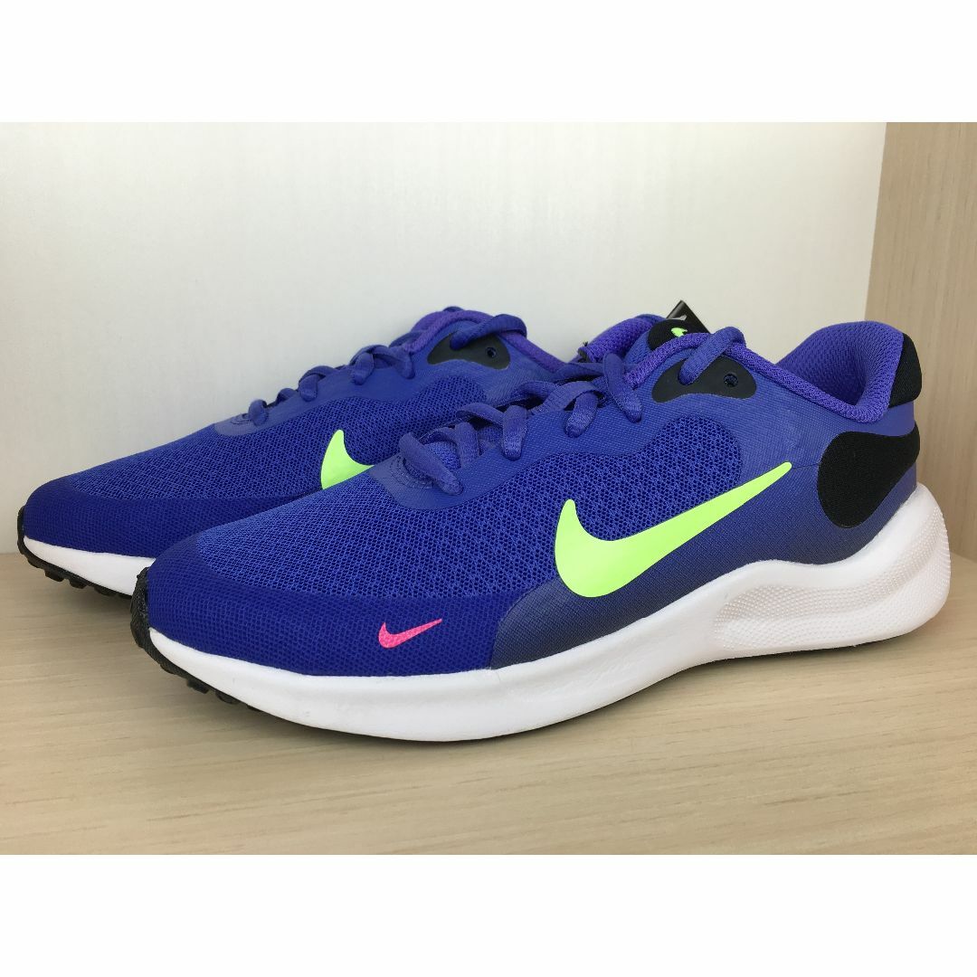 NIKE(ナイキ)のナイキ レボリューション7 GS スニーカー 22,5cm 新品 (1863) キッズ/ベビー/マタニティのキッズ靴/シューズ(15cm~)(スニーカー)の商品写真