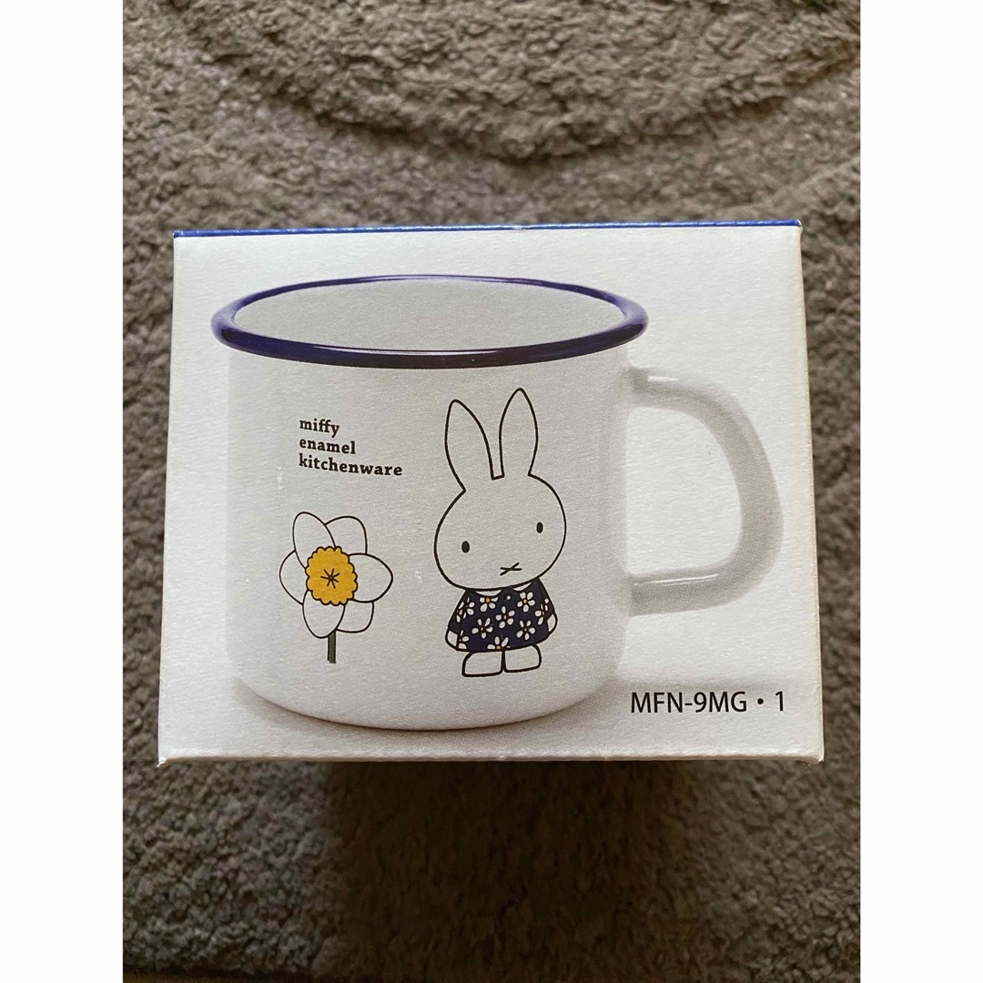 miffy(ミッフィー)の限界底値　ミッフィー　ホーローマグカップ　２つセット エンタメ/ホビーのおもちゃ/ぬいぐるみ(キャラクターグッズ)の商品写真