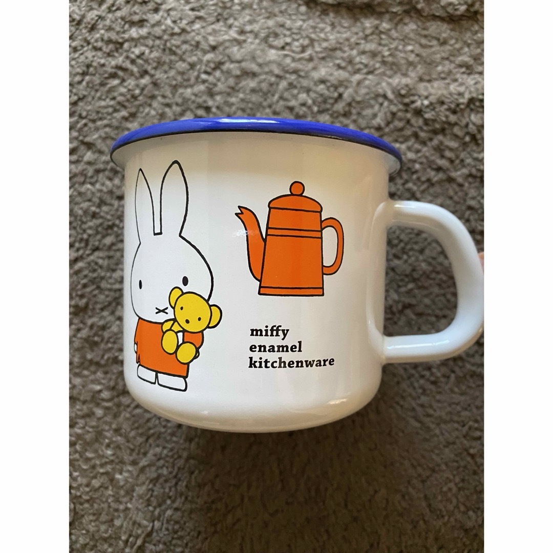 miffy(ミッフィー)の限界底値　ミッフィー　ホーローマグカップ　２つセット エンタメ/ホビーのおもちゃ/ぬいぐるみ(キャラクターグッズ)の商品写真