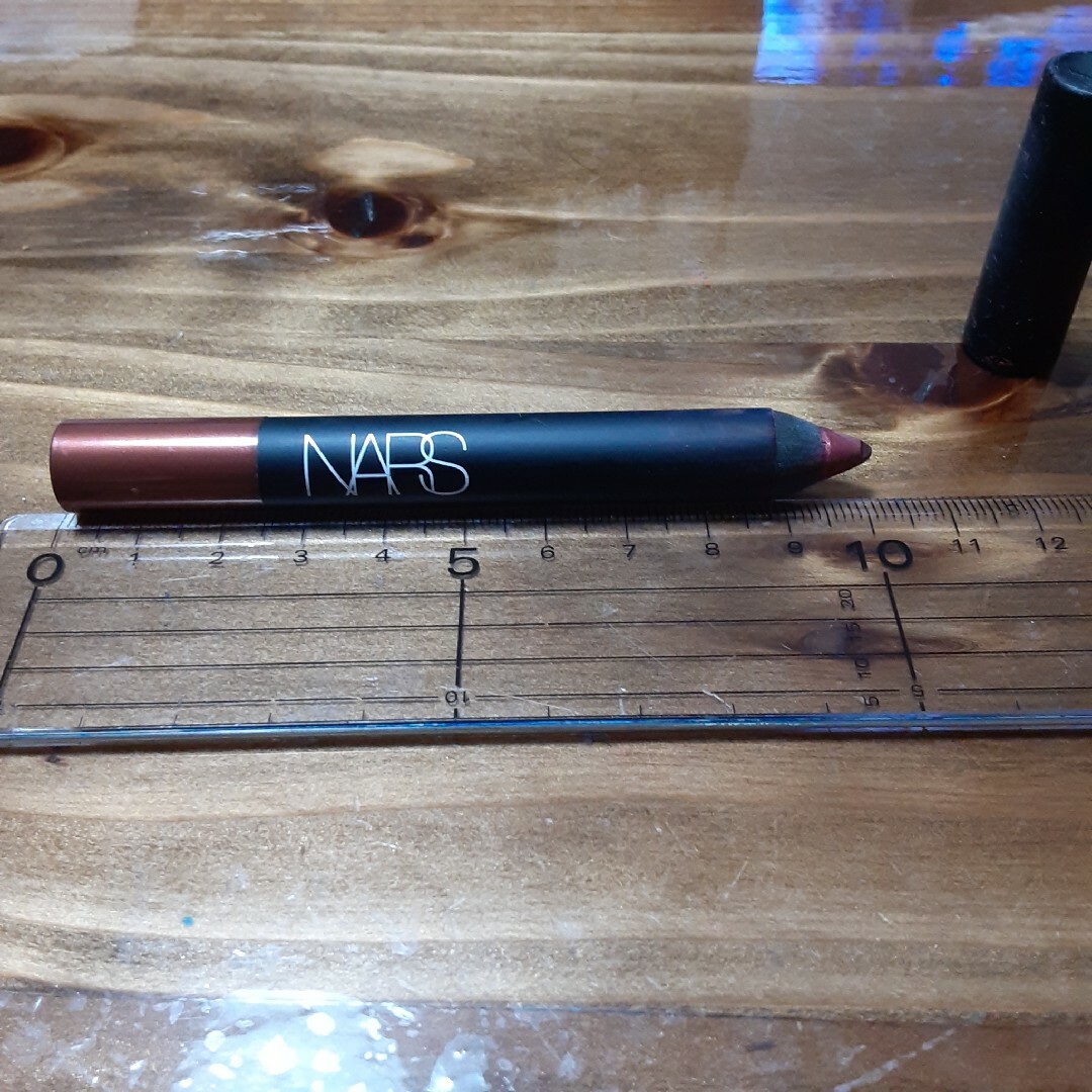 NARS(ナーズ)のナースベルベットマットリップペンシルJ24 コスメ/美容のベースメイク/化粧品(リップライナー)の商品写真