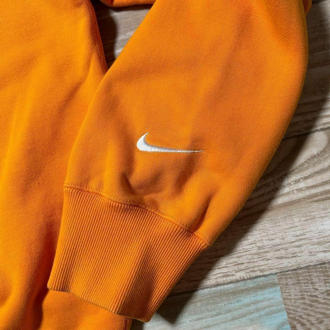 NIKE(ナイキ)のNIKE ナイキ スウェット トレーナー 肉厚 刺繍ロゴ 山吹色 裏起毛 L相当 メンズのトップス(スウェット)の商品写真