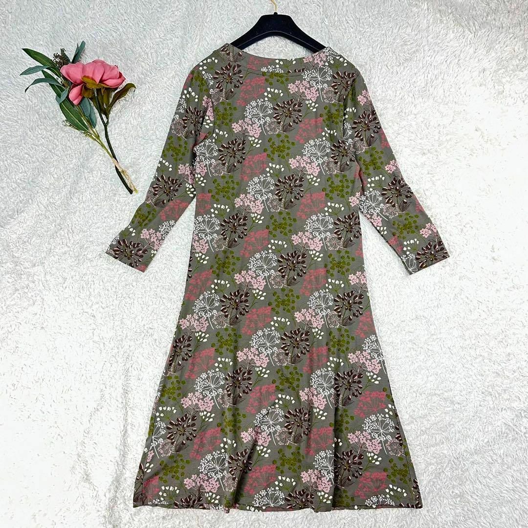 LAURA ASHLEY(ローラアシュレイ)の【美品】LAURA ASHLEYローラアシュレイ 花柄ワンピース Aライン レディースのワンピース(ロングワンピース/マキシワンピース)の商品写真